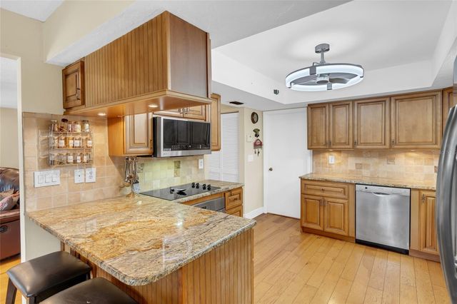 8345 BRANDEIS COURT, Sarasota, FL 34243