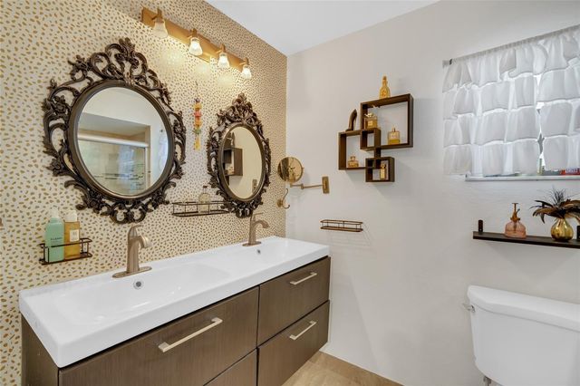 8345 BRANDEIS COURT, Sarasota, FL 34243