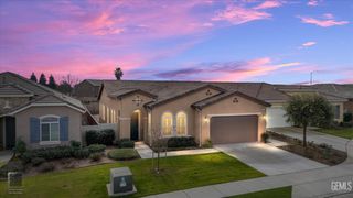 9709 Richland Hills Lane, Bakersfield, CA 93306