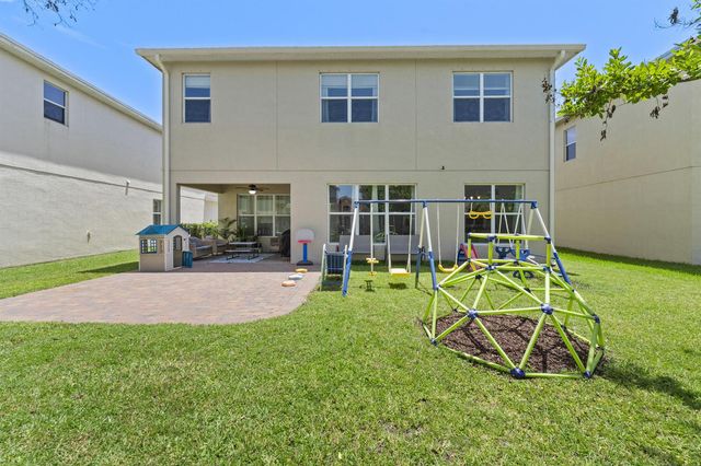 1327 NW Leonardo Circle, Port St. Lucie, FL 34986