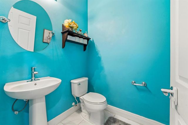 1327 NW Leonardo Circle, Port St. Lucie, FL 34986
