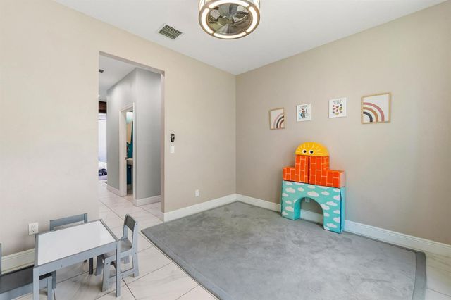 1327 NW Leonardo Circle, Port St. Lucie, FL 34986
