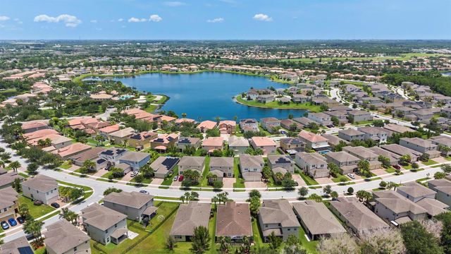 1327 NW Leonardo Circle, Port St. Lucie, FL 34986