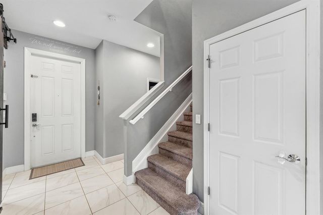 1327 NW Leonardo Circle, Port St. Lucie, FL 34986