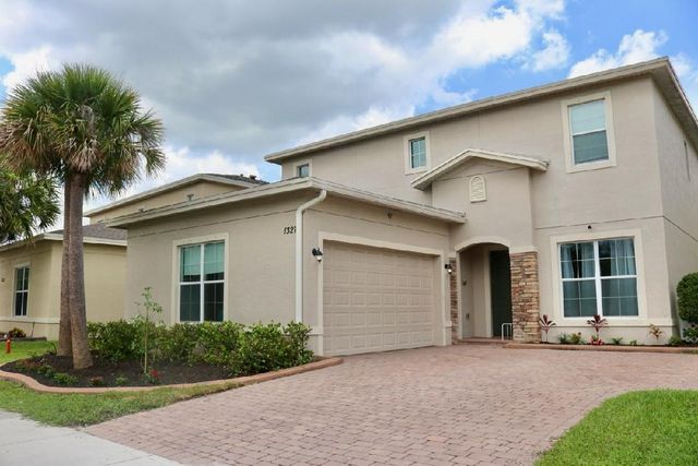 1327 NW Leonardo Circle, Port St. Lucie, FL 34986