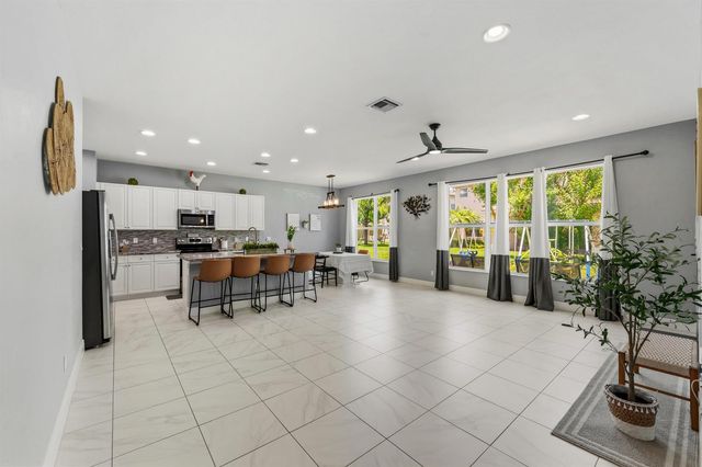 1327 NW Leonardo Circle, Port St. Lucie, FL 34986
