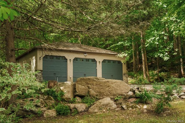 320 Long Hill Road, Hopewell Junction, NY 12533
