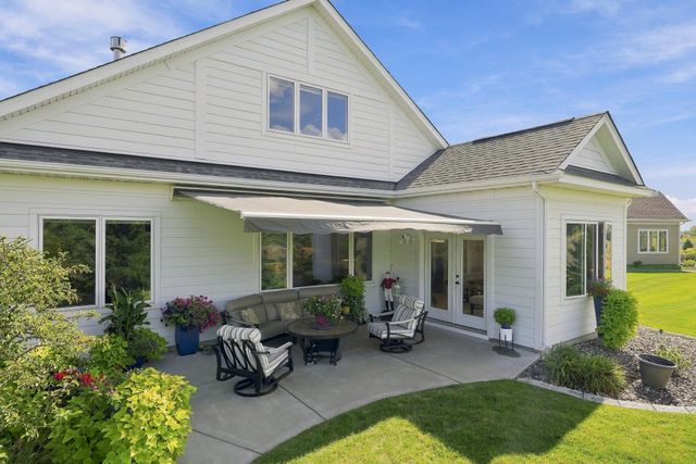 8620 Irving Circle N, Lake Elmo, MN 55042