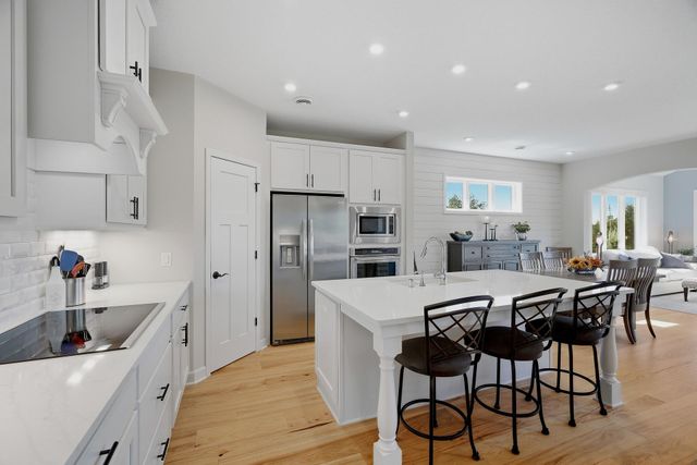 8620 Irving Circle N, Lake Elmo, MN 55042