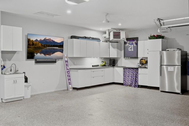 8620 Irving Circle N, Lake Elmo, MN 55042