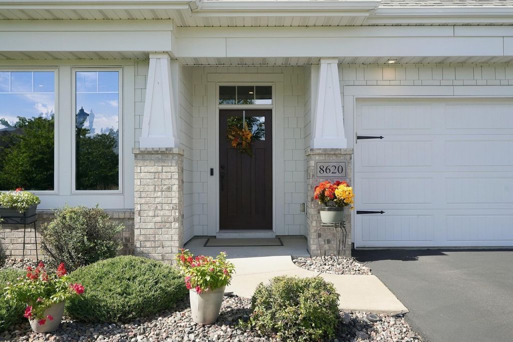 8620 Irving Circle N, Lake Elmo, MN 55042 — photo 4