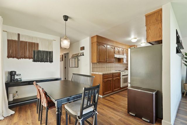 1043 Downing Dr, Lodi, CA 95242