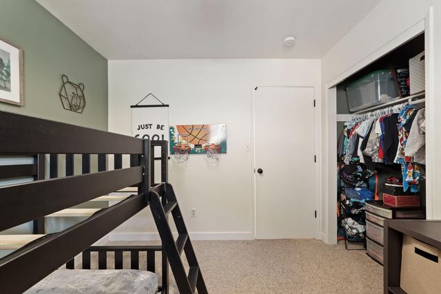 1043 Downing Dr, Lodi, CA 95242