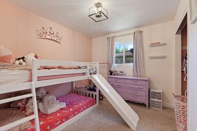 1043 Downing Dr, Lodi, CA 95242