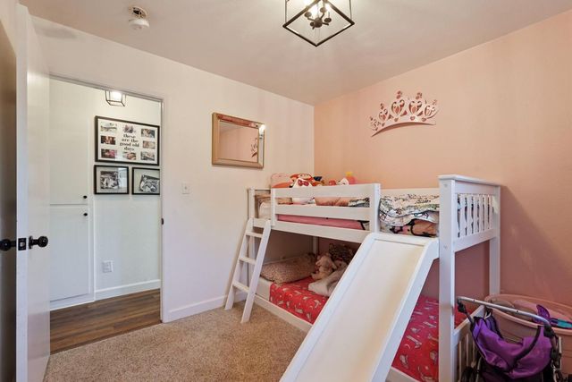 1043 Downing Dr, Lodi, CA 95242