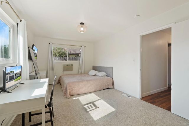 1043 Downing Dr, Lodi, CA 95242