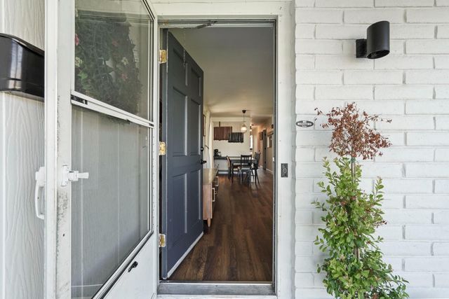 1043 Downing Dr, Lodi, CA 95242