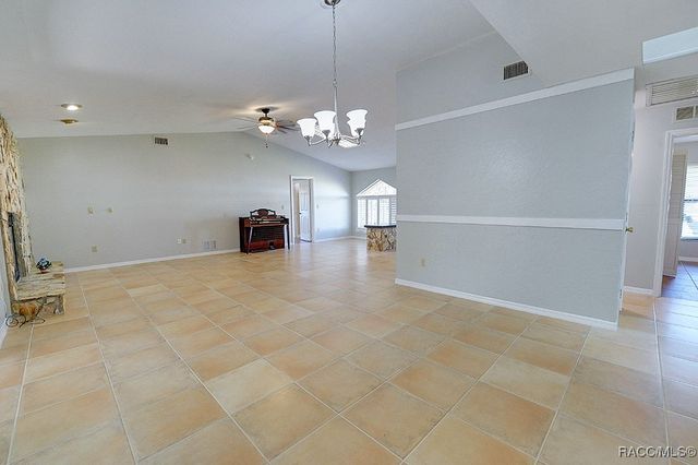 8844 E Rosemont Street, Inverness, FL 34450