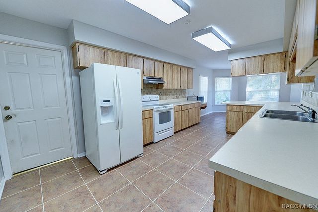 8844 E Rosemont Street, Inverness, FL 34450