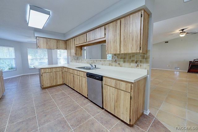 8844 E Rosemont Street, Inverness, FL 34450