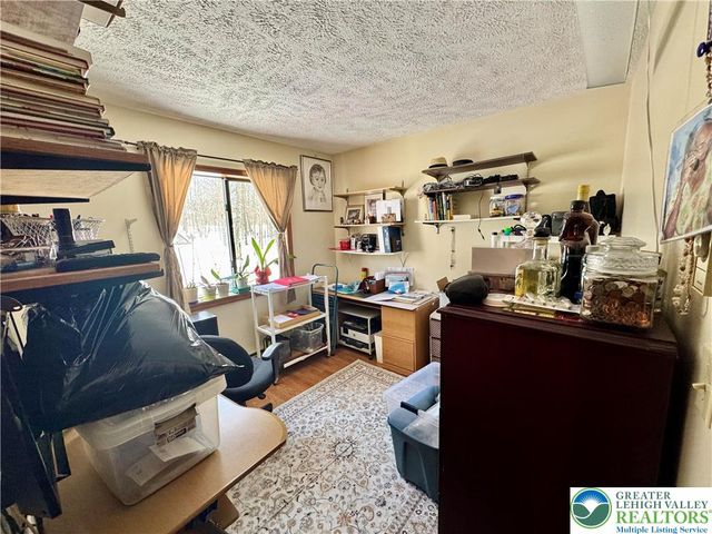 217 Bindale Road, Lehman Twp, PA 18371