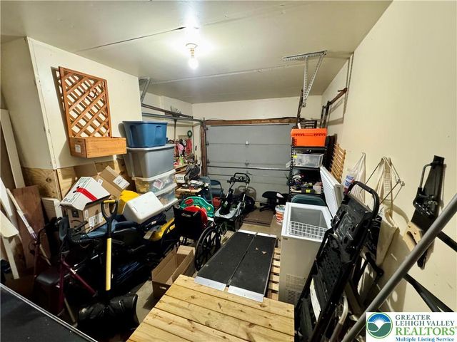 217 Bindale Road, Lehman Twp, PA 18371