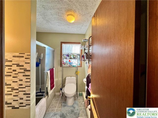 217 Bindale Road, Lehman Twp, PA 18371