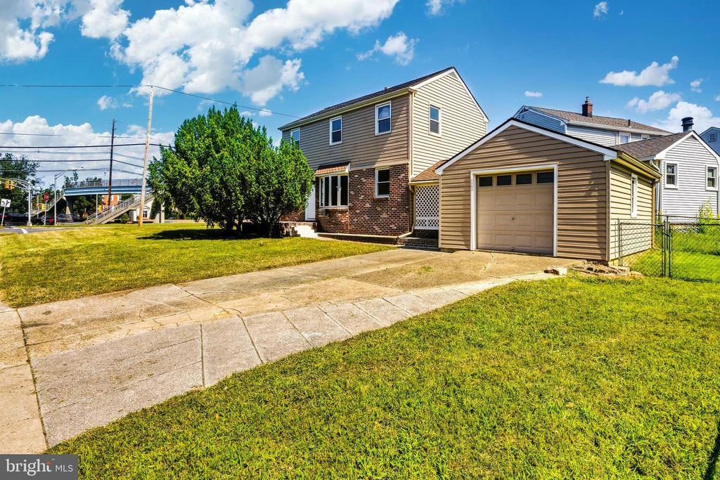 3204 MERCHANTVILLE AVE, Pennsauken, NJ 08109