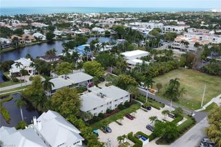 638 7th AVE S B638, Naples, FL 34102