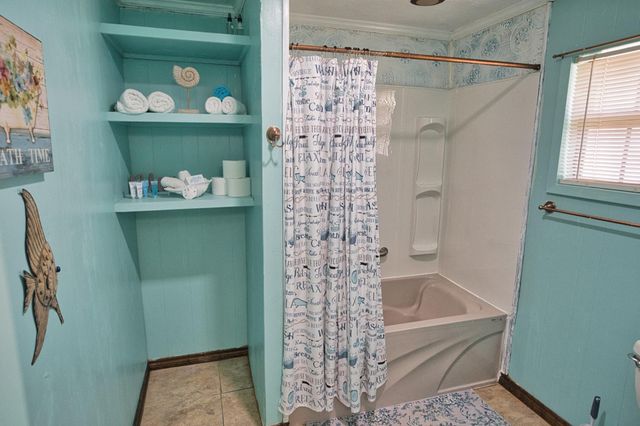 828 County Road 206, Sargent, TX 77414