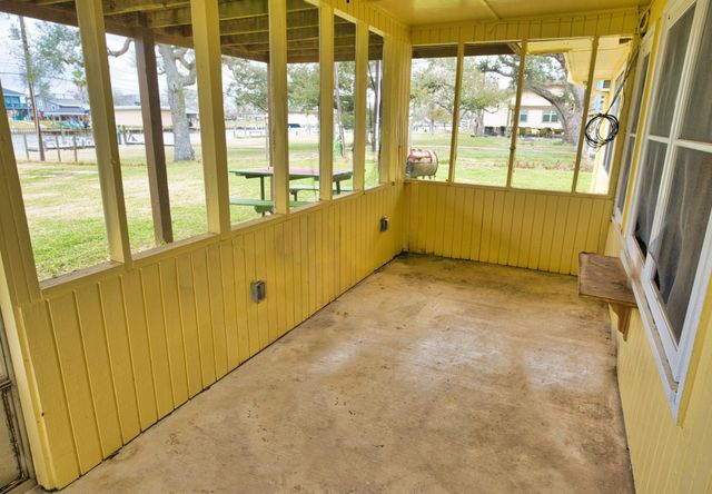 828 County Road 206, Sargent, TX 77414