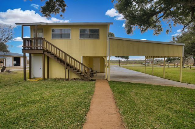828 County Road 206, Sargent, TX 77414