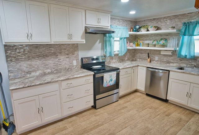 828 County Road 206, Sargent, TX 77414