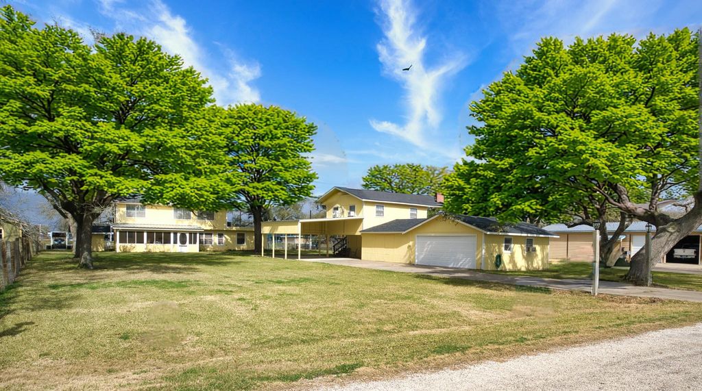 828 County Road 206, Sargent, TX 77414