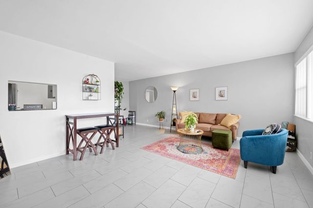 625 Antioch Ave 208, Fort Lauderdale, FL 33304