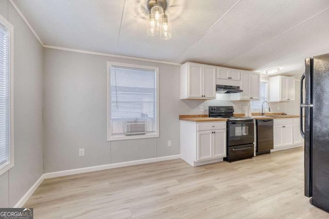 1060 Fairmont Drive, Hampton, GA 30228