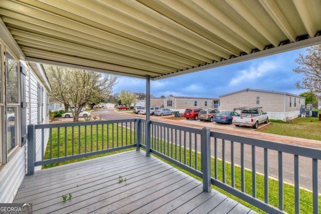 1060 Fairmont Drive, Hampton, GA 30228