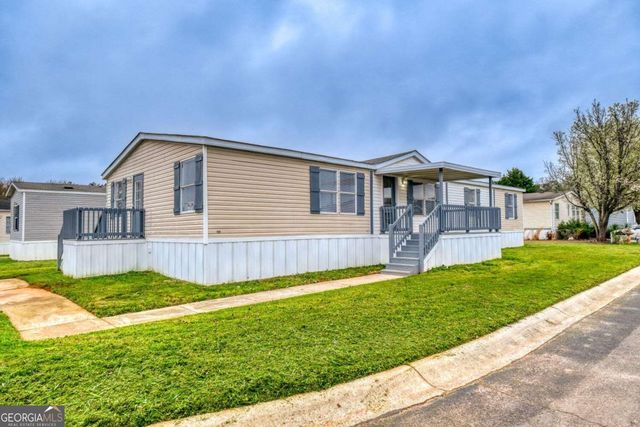 1060 Fairmont Drive, Hampton, GA 30228