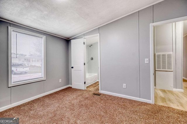 1060 Fairmont Drive, Hampton, GA 30228