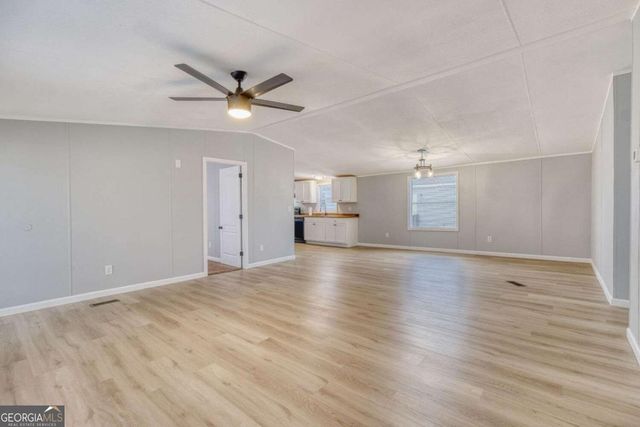 1060 Fairmont Drive, Hampton, GA 30228