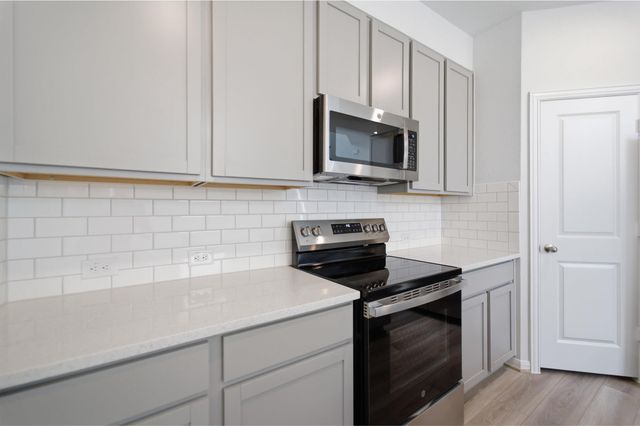 500 Municipal DR 303, Leander, TX 78641