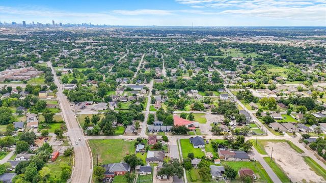 2915 Kashmere Street, Houston, TX 77026