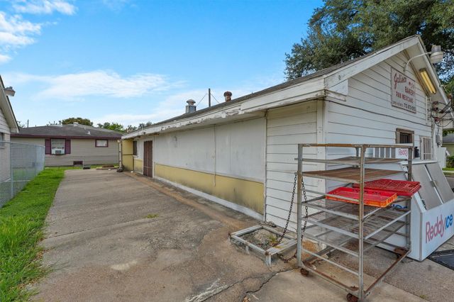 2915 Kashmere Street, Houston, TX 77026