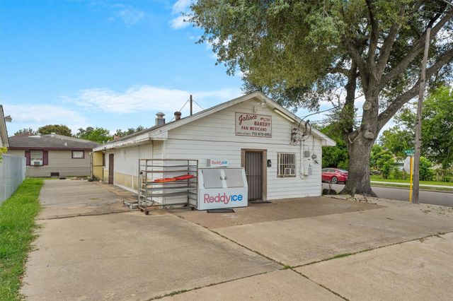 2915 Kashmere Street, Houston, TX 77026