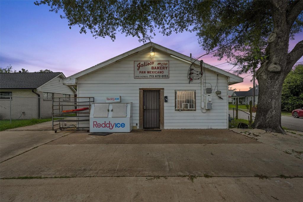 2915 Kashmere Street, Houston, TX 77026