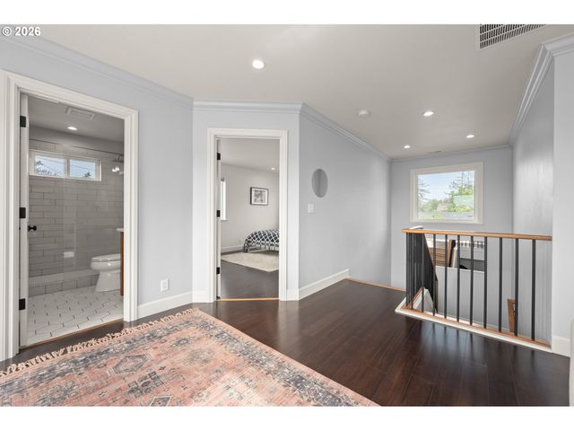 642 W 15TH Ave, Eugene, OR 97402