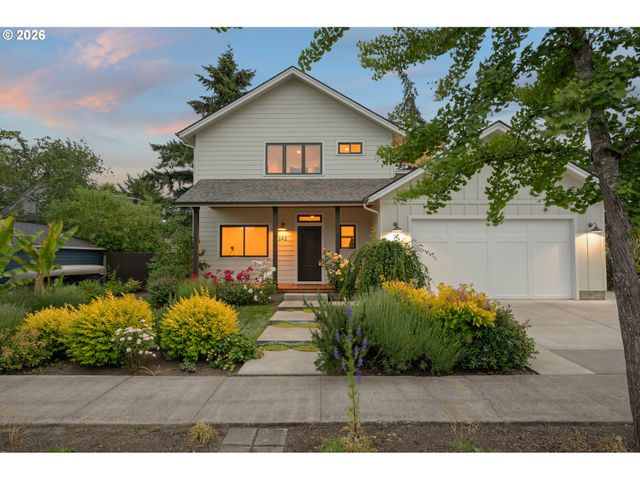 642 W 15TH Ave, Eugene, OR 97402