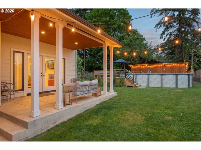 642 W 15TH Ave, Eugene, OR 97402