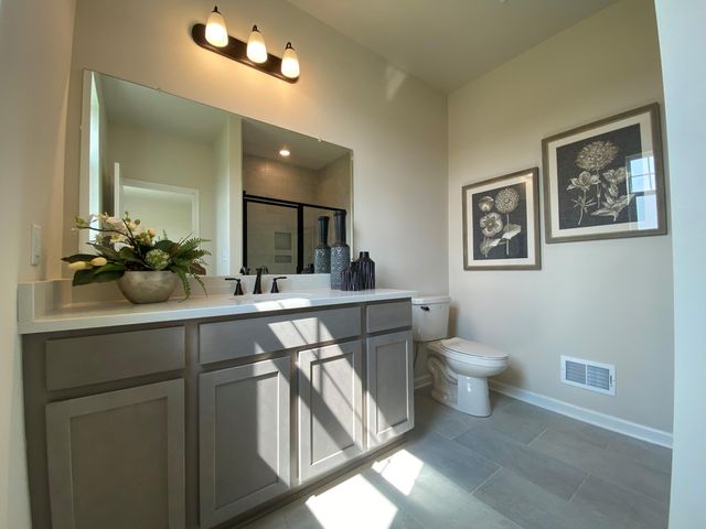 5696 Trail Side Lane 3, Hamburg Twp, MI 48189