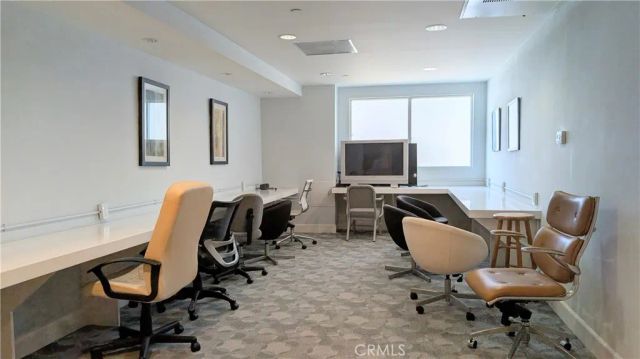 214 S Alexandria Avenue 102, Los Angeles, CA 90004